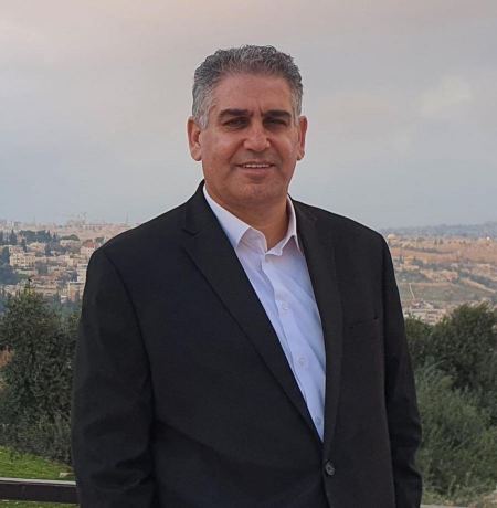 جبهة قلنسوة: ندين الاعتداء الجبان على المحامي احمد غزاوي وعائلته